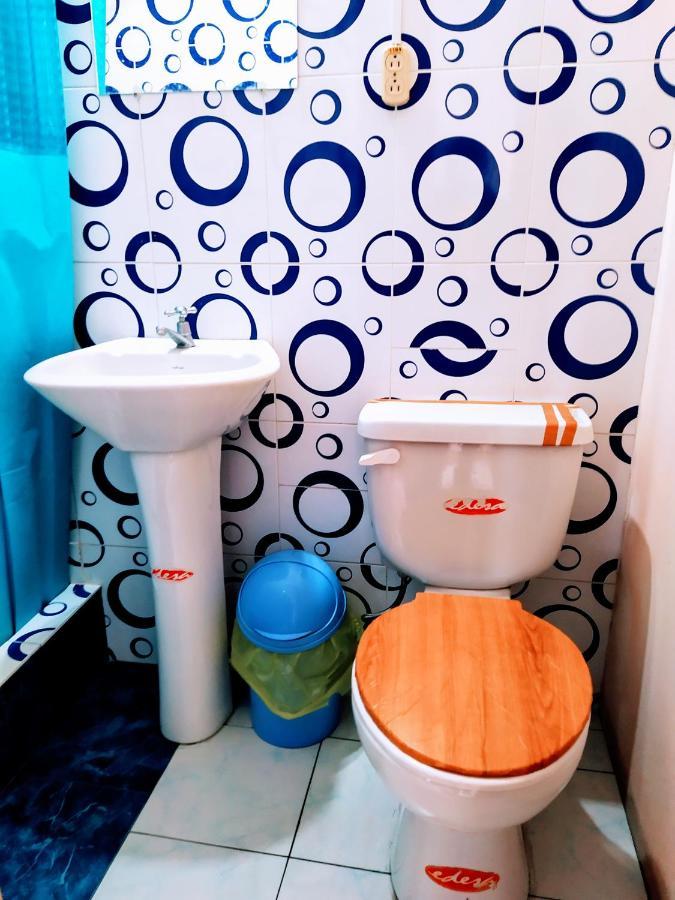 Hostal Latitud Ecuem Quito Exteriör bild