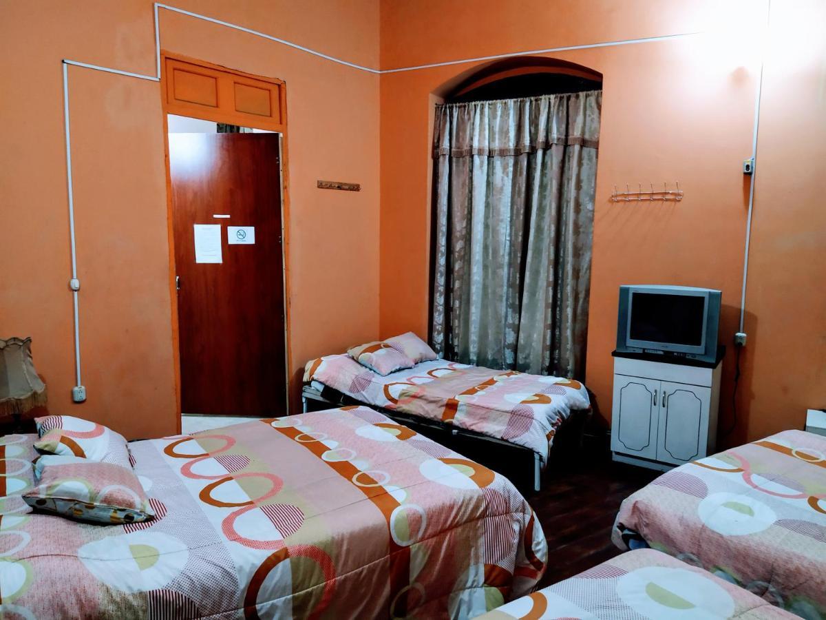 Hostal Latitud Ecuem Quito Exteriör bild