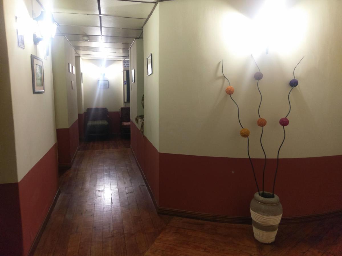 Hostal Latitud Ecuem Quito Exteriör bild