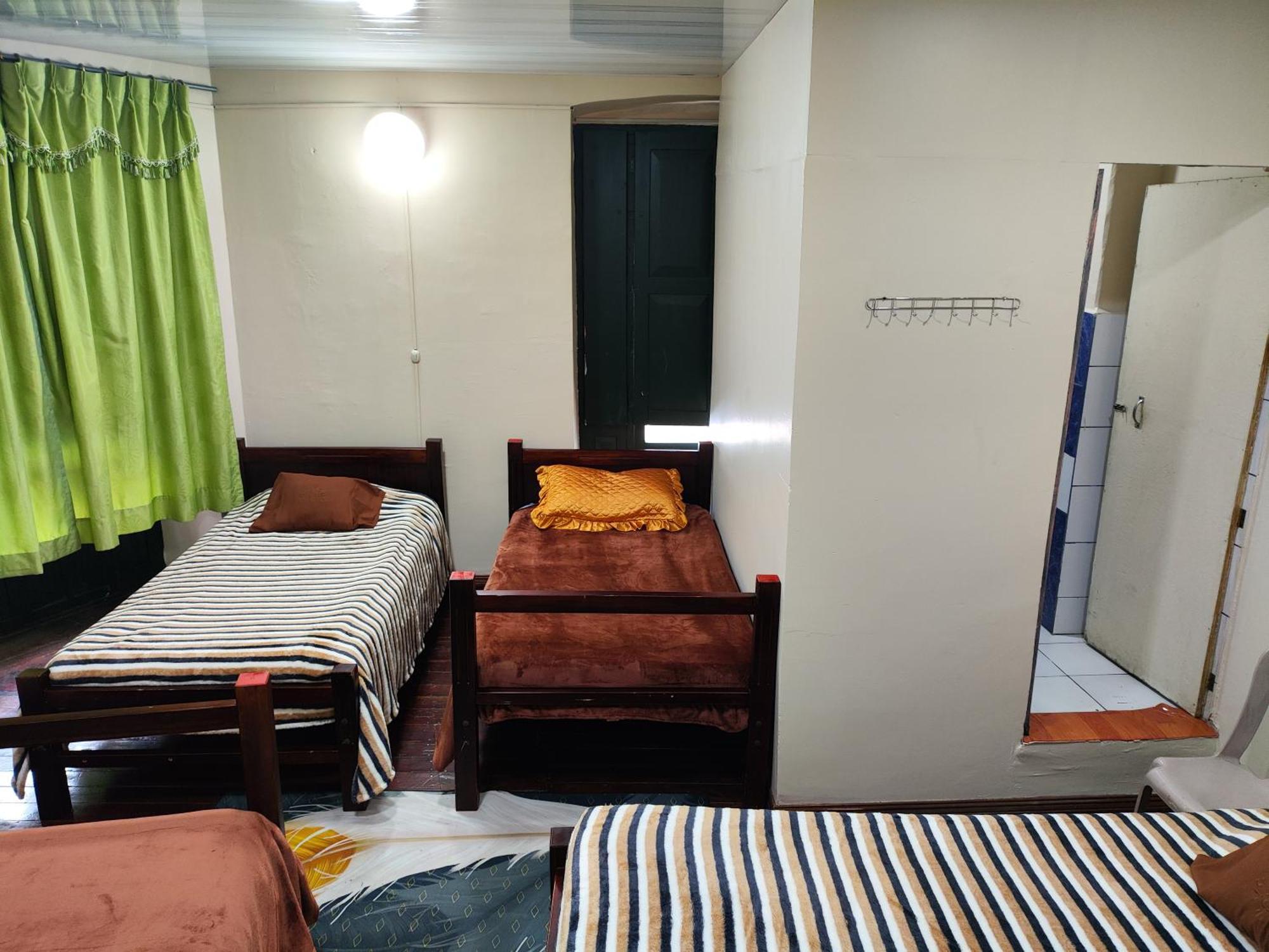 Hostal Latitud Ecuem Quito Exteriör bild